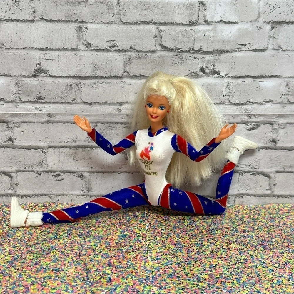 Barbie Atlanta 1996 Olympic Gymnast Doll Articulated Long Blonde Hair Outfit